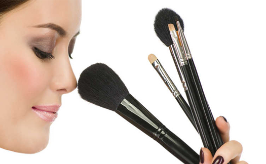 How to choose makeup brush: Your guide to the perfect tools