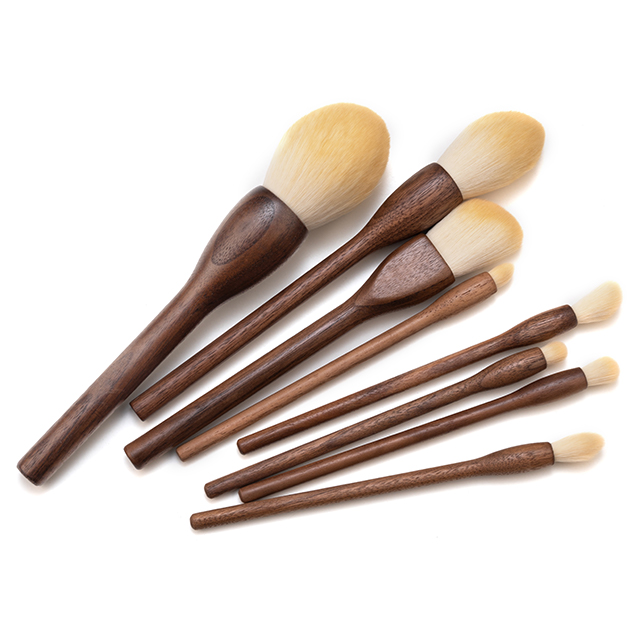 8 pcs wooden handle white hair makeup brush set